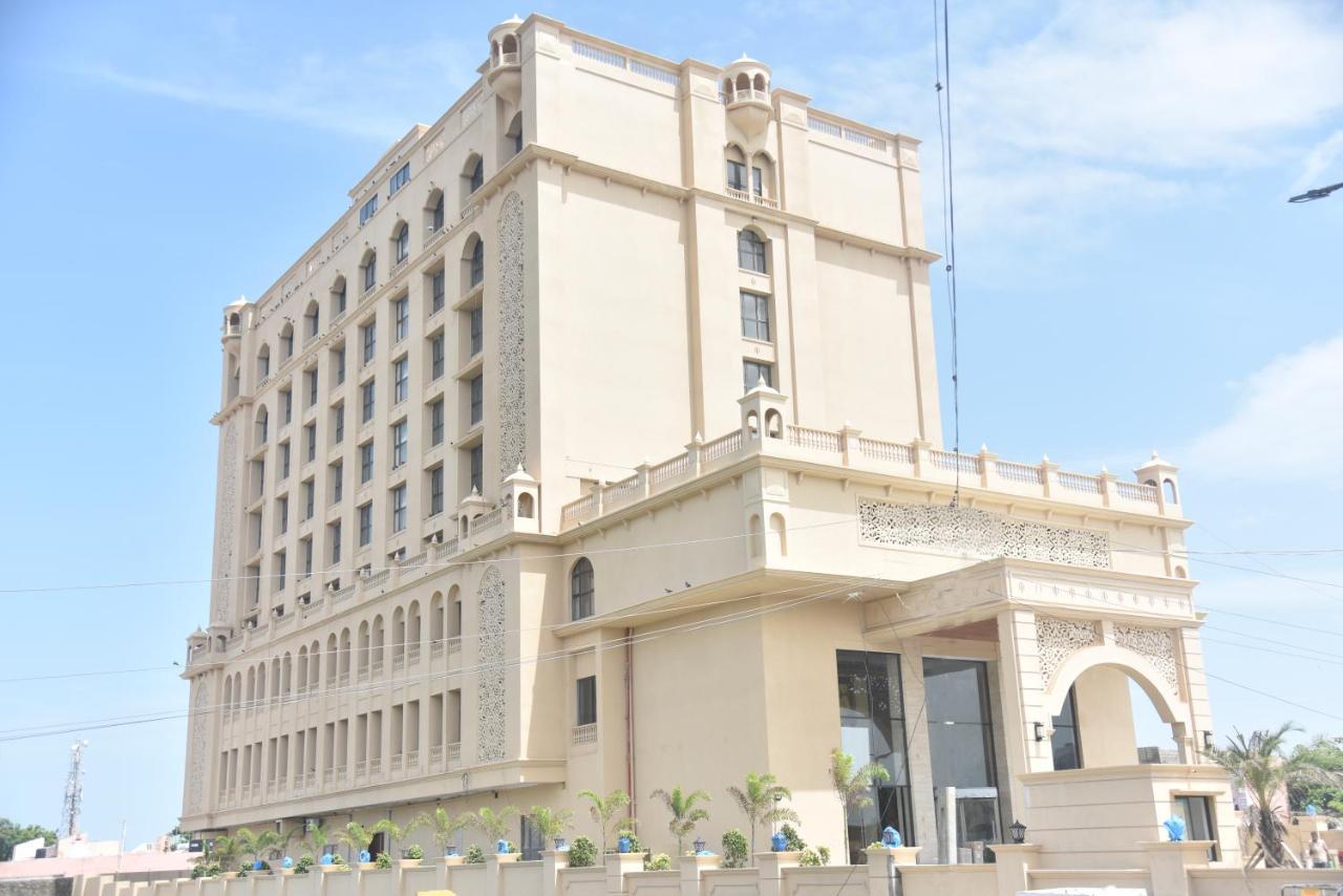 Lemon Tree Premier, Dwarka Hotel Exterior photo